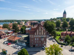 Image of an apartment building and the city of Strängnäs